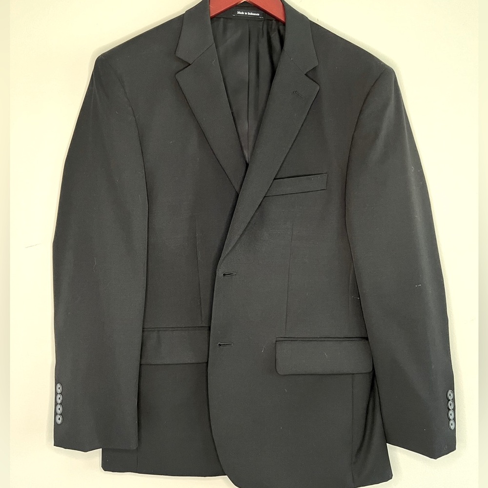 Men’s Black Wool Suit by Pronto Uomo. Size 32 waist